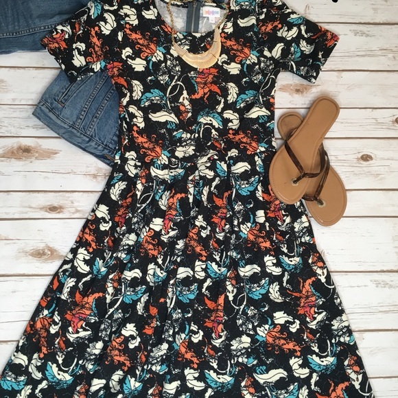 LuLaRoe Dresses & Skirts - LLR Amelia NWT